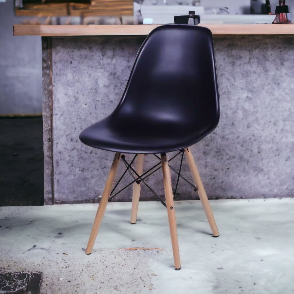 Cadeira Eiffel Eames com Base em Madeira Preta - Imagem 4