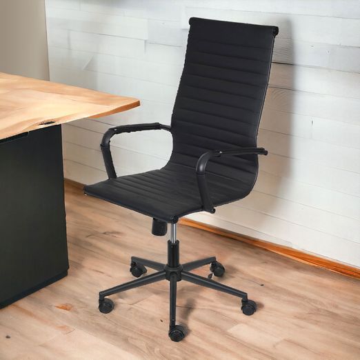 Cadeira-Office-Alta-Preta-com-Base-Giratoria