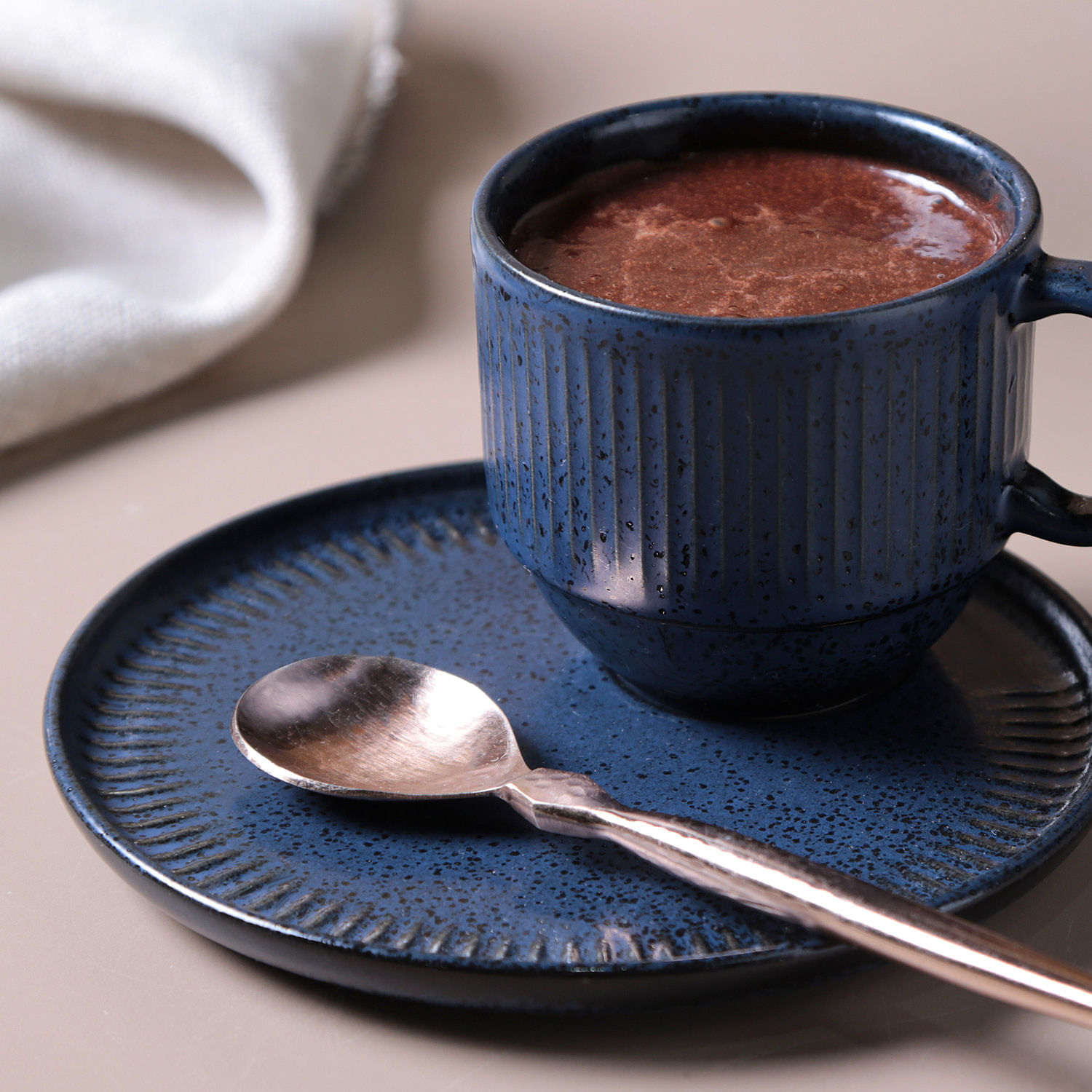 Conjunto com 6 Xícaras de Chá Empilhável com 6 Pires Linhas Night Blue 230ml - Imagem 4