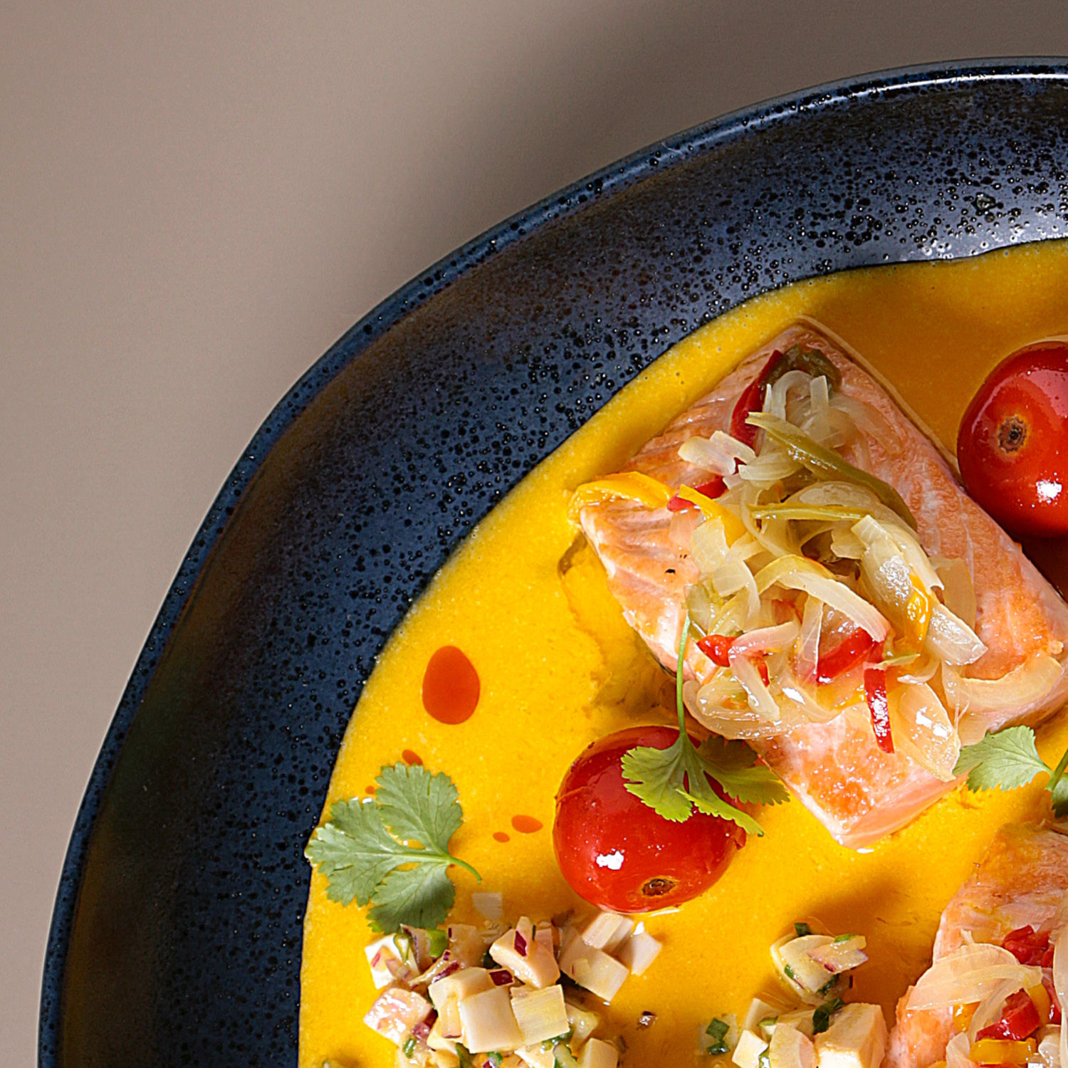 Travessa Redonda Grande Orgânico Stoneware Night Blue Ø36cm - Imagem 6