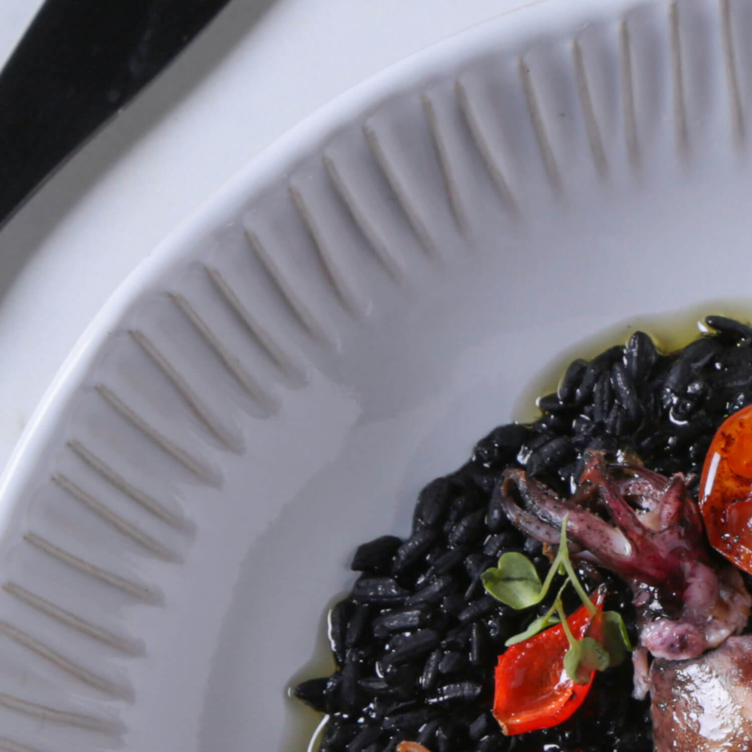 Conjunto com 6 Pratos Fundo Linhas New White Ø22,5cm 830ml - Imagem 4