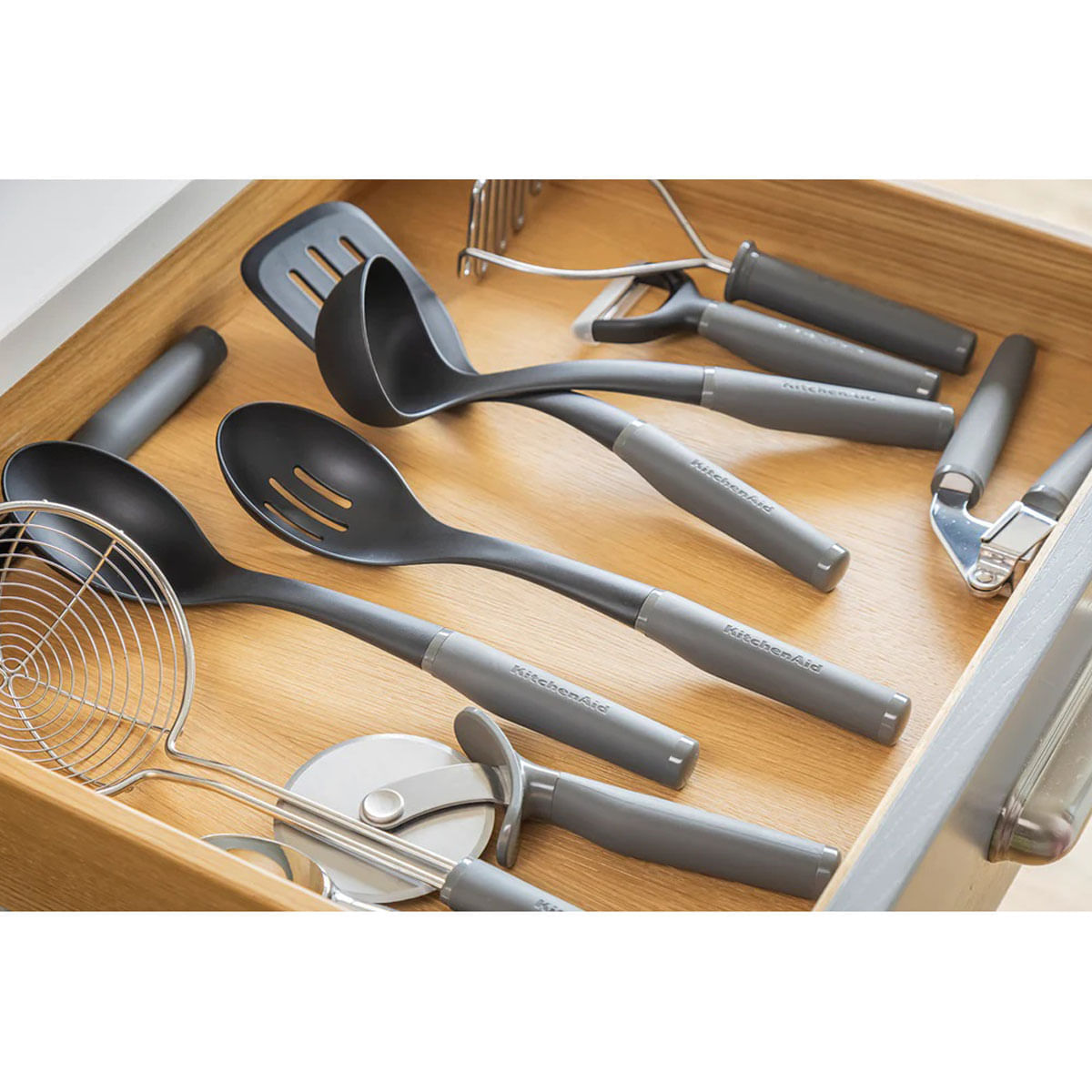 Colher para Servir em Nylon Multiuso Cinza KitchenAid - Imagem 6