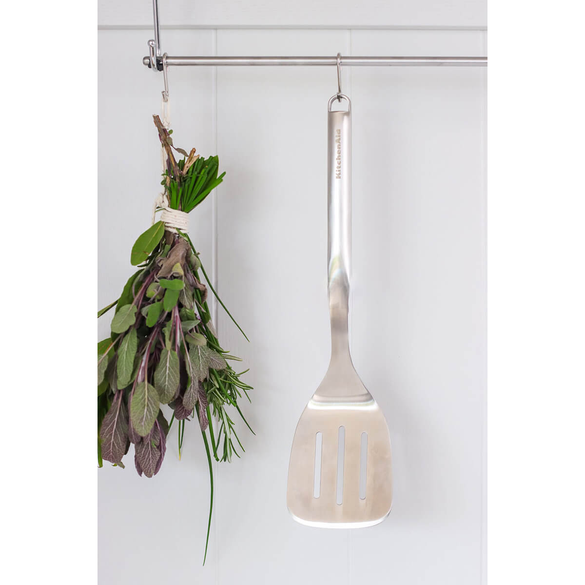 Espátula Perfurada Premium de Aço Inox com Alça KitchenAid - Imagem 7