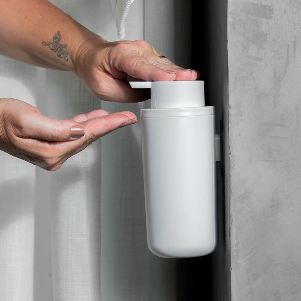 Dispense de Parede Adesivo Branco 500ml - Ou - Imagem 7