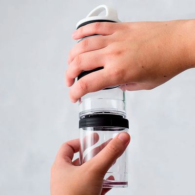 181255_Mini-Potes-de-Plastico-Empilhaveis-para-Lanche---Oikos_02.jpg