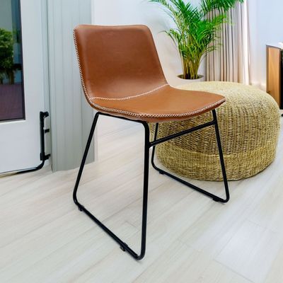 cadeira-catena-pu-marrom-base-preta