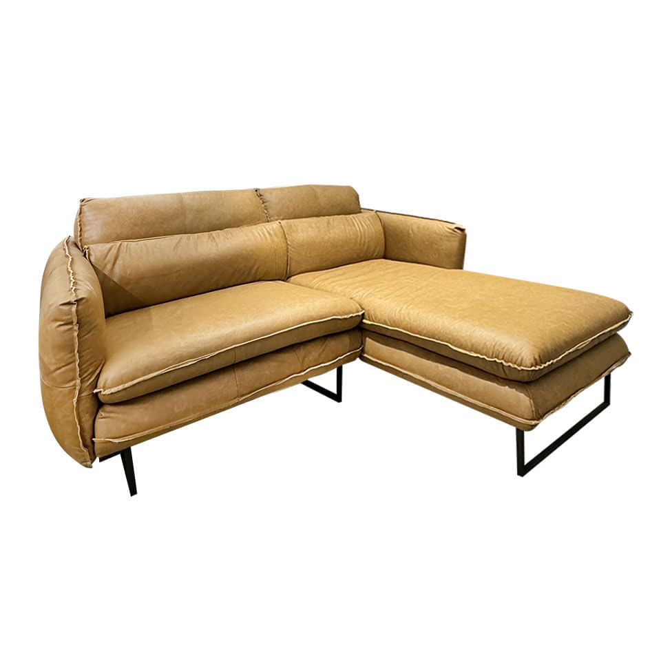 Sofá Cuiaba com Chaise Direita em Couro Crystal Brown 2,10m