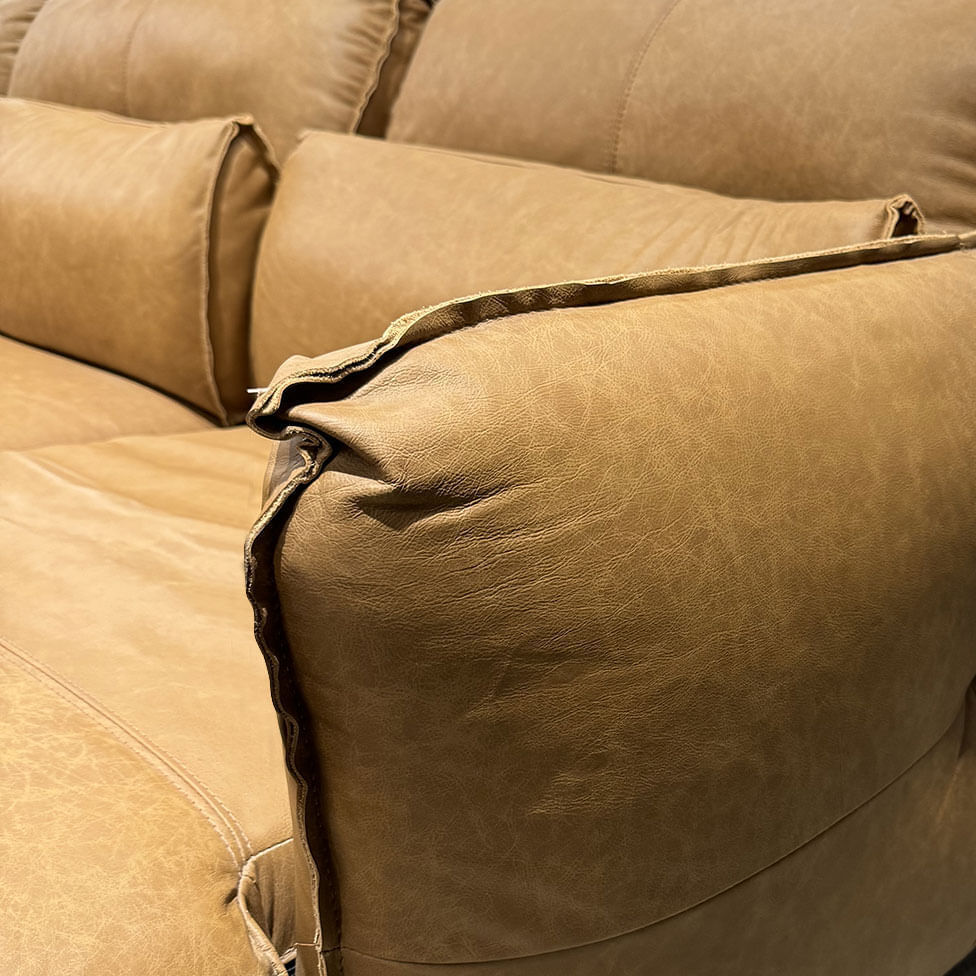 Sofá Cuiaba com Chaise Direita em Couro Crystal Brown 2,70m - Imagem 3