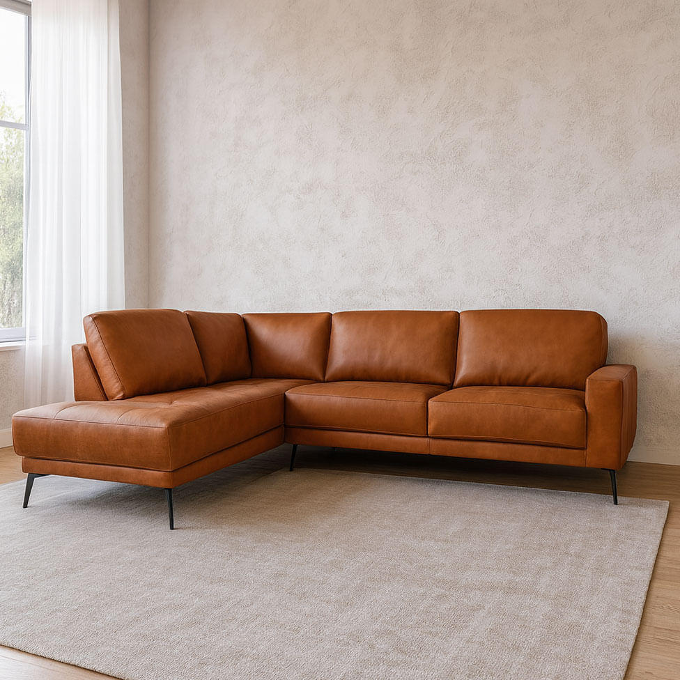 Sofá Rubi com Chaise Esquerda em Couro Conhaque 2,76m - Imagem 2