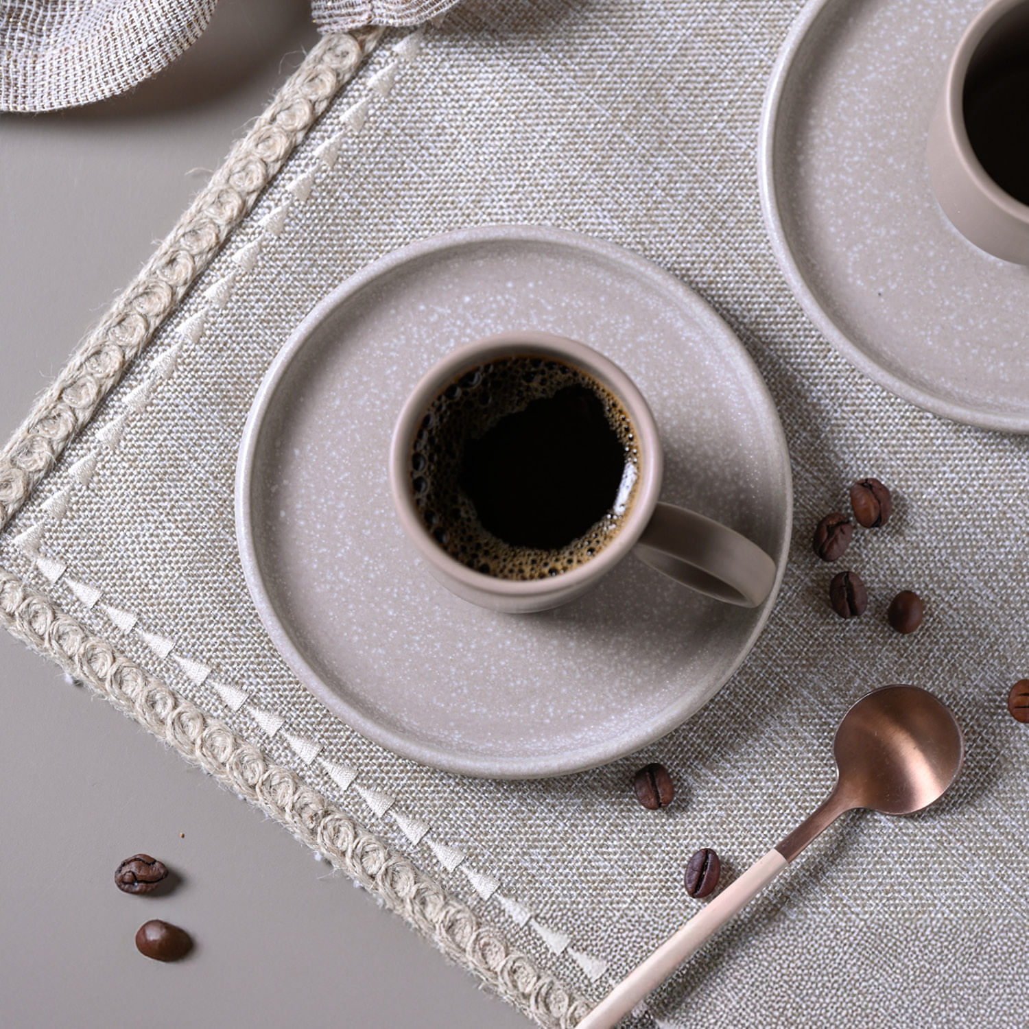 Conjunto com 12 Xícaras de Café com Pires Basic Sandy 90ml - Imagem 2