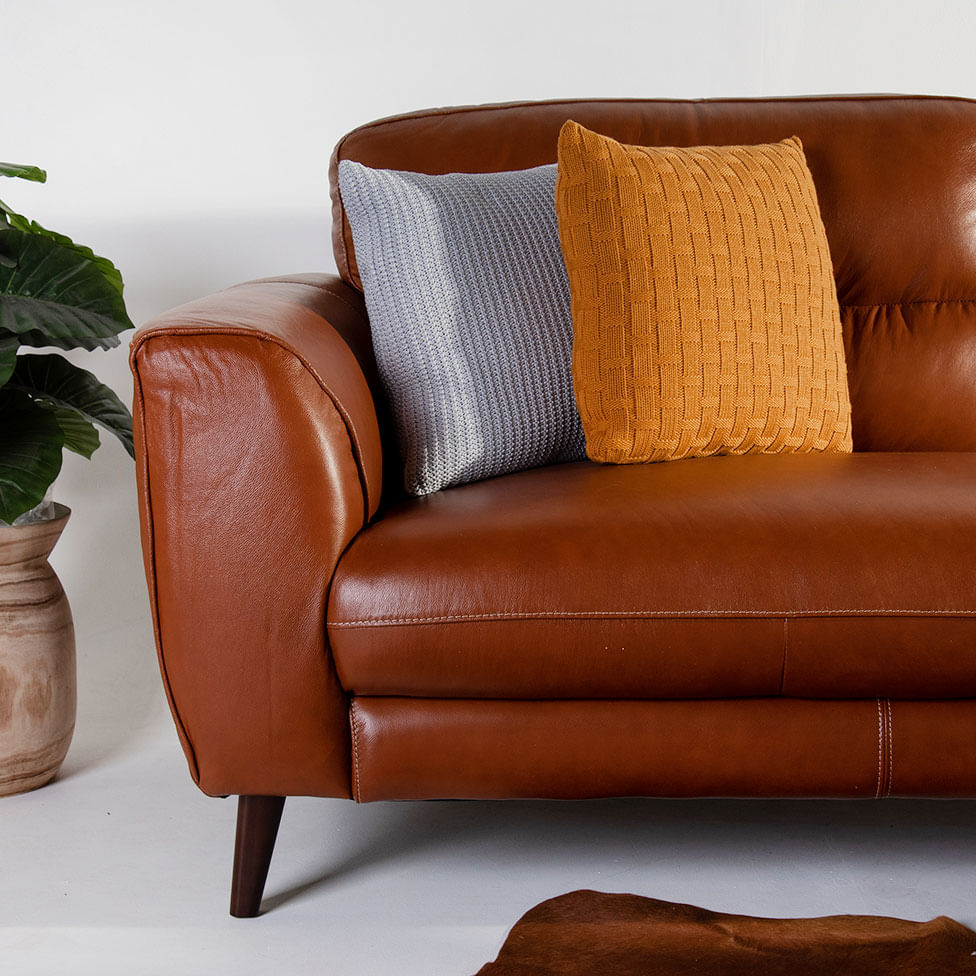 Sofá Valentino em Couro Conhaque com Pesponto Bege 1,56m - Imagem 3