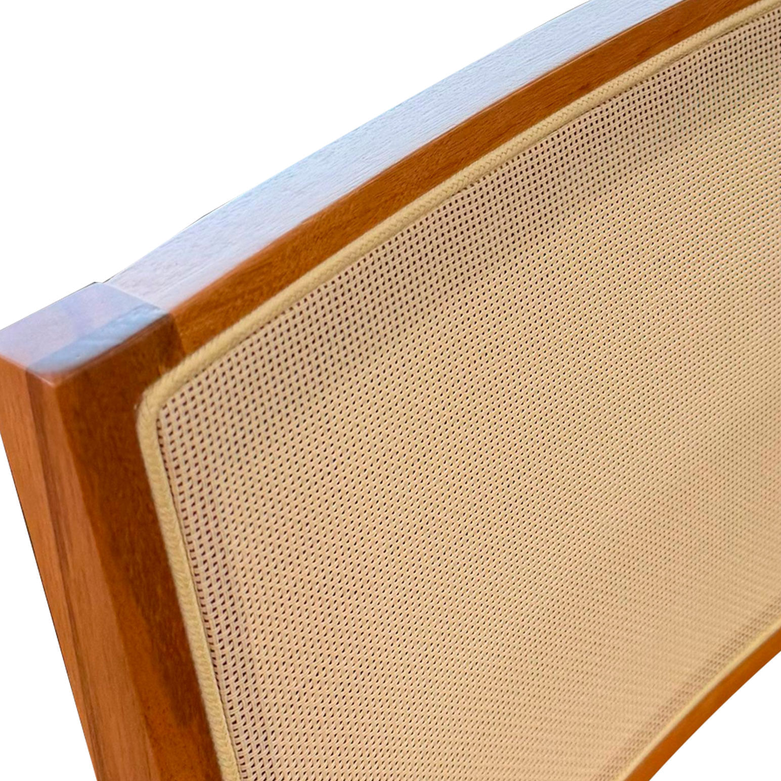 Kit com 2 Cadeiras Alice em Linho Bege com Base Amêndoa - Imagem 3