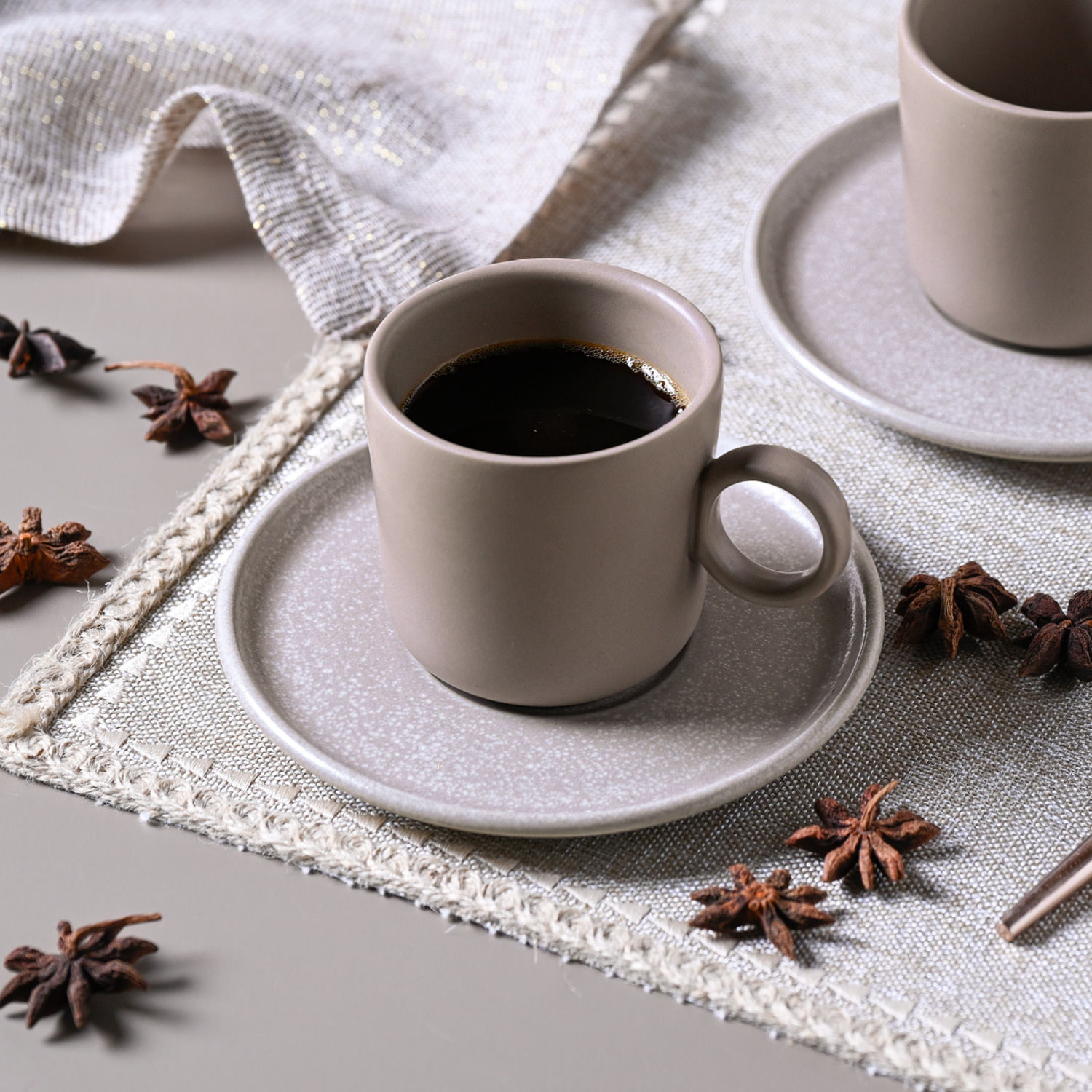 Conjunto com 12 Xícaras de Chá com Pires Basic Sandy 150ml - Imagem 3